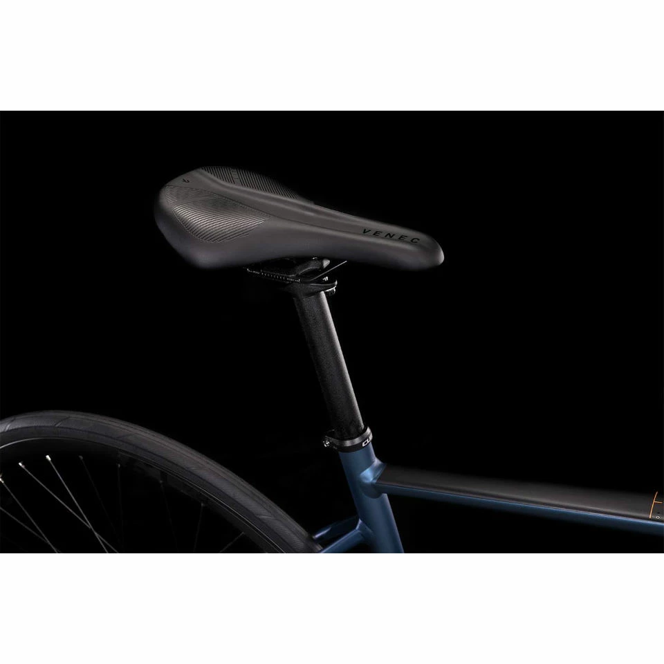 Cube Attain Road Bike (2022) 7 Cube Attain Road Bike (2022) – Image 5