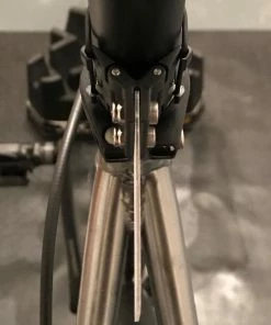 Porte-numéro De Course LifeLine Aero Race -Vélos de route Magasin de vente LifeLine Aero Race Number Holder Seat Posts Black 2017 LLARNH 3