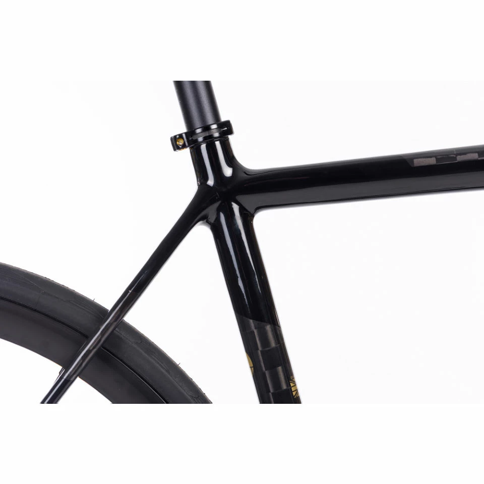 Orro Gold STC 105 Di2 R500DB Road Bike (2023) 10 Orro Gold STC 105 Di2 R500DB Road Bike (2023) – Image 8