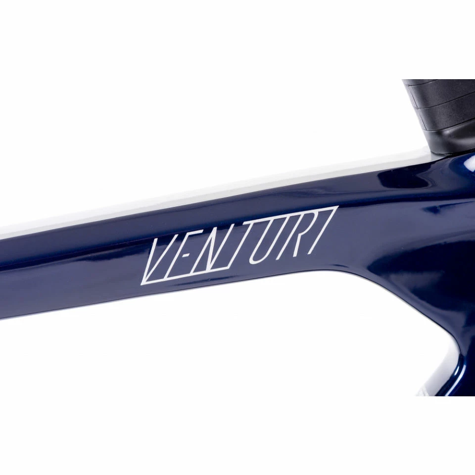 Orro Venturi STC 105 Di2 R800DB Road Bike (2023) 7 Orro Venturi STC 105 Di2 R800DB Road Bike (2023) – Image 5