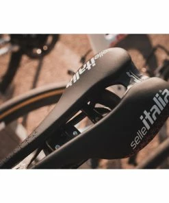 Selle Selle Italia SLR Boost Pro Team Kit Carbonio Superflow 9 Selle Selle Italia SLR Boost Pro Team Kit Carbonio Superflow -Vélos de route Magasin de vente Selle Italia SLR Boost Kit Superflow Pro Team Saddle 03